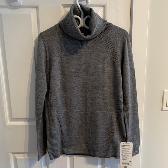 NEW Lululemon Sweat And Savasana Sweater, size 6